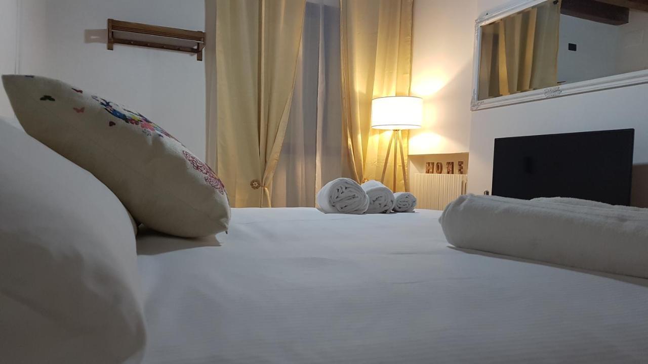 Palazzo Ponte Pietra Apartment Verona Exterior foto